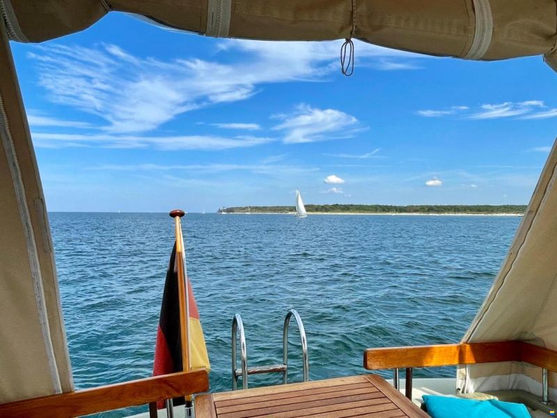 Coronet 32 Oceanfarer