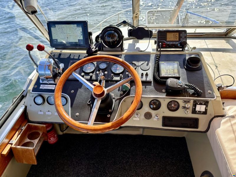 Coronet 32 Oceanfarer