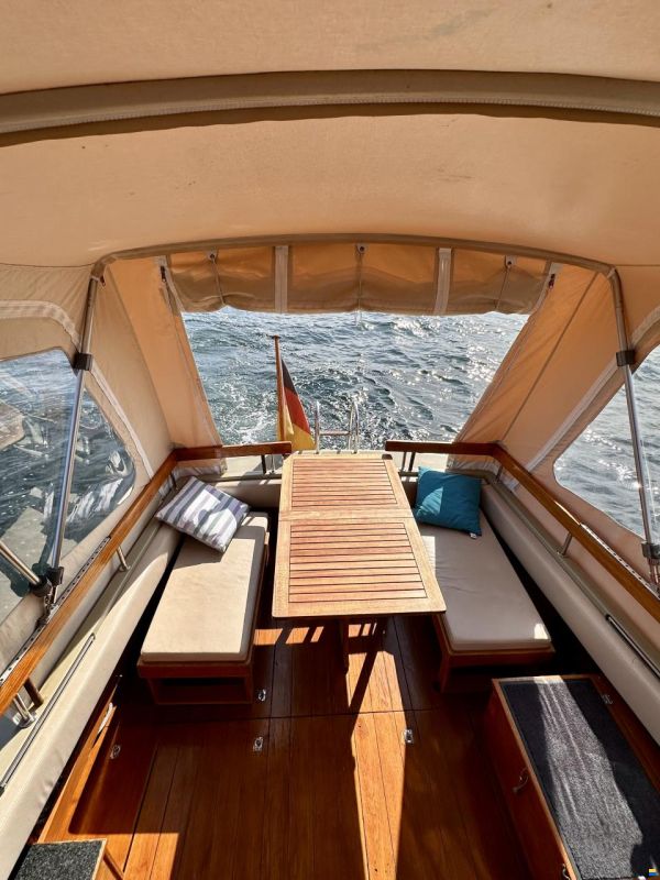Coronet 32 Oceanfarer