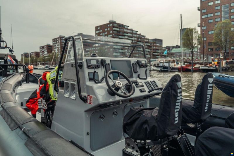 Gemini WR880 RIB