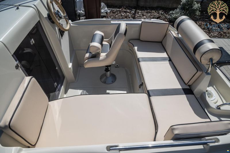 Quercus 500 Cabin
