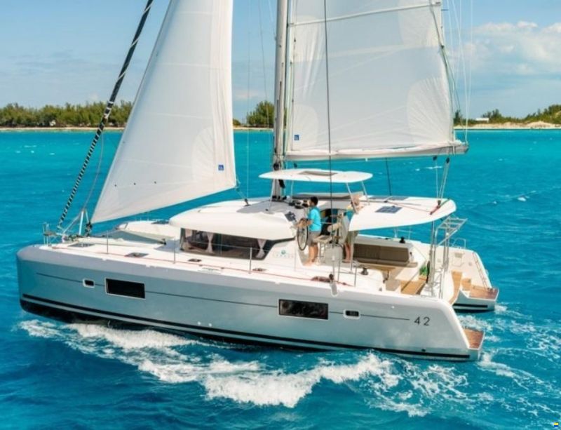 Lagoon 42
