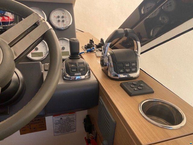 Sealine F 42