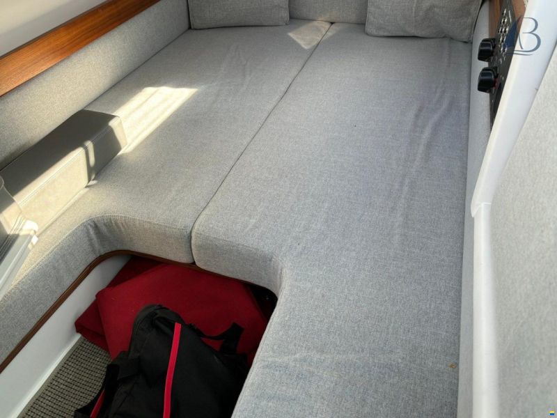 Axopar 28 Cabin MK2