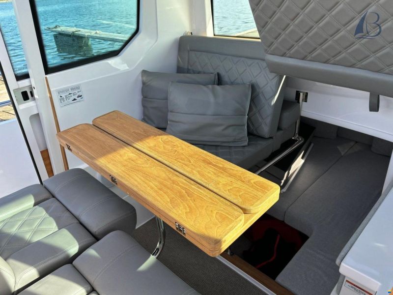 Axopar 28 Cabin MK2