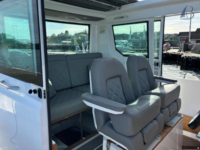 Axopar 28 Cabin MK2