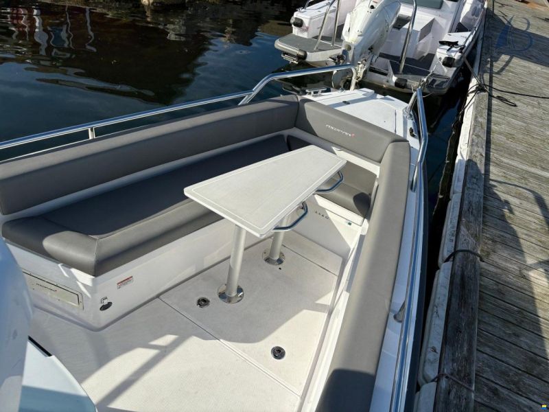 Axopar 28 Cabin MK2