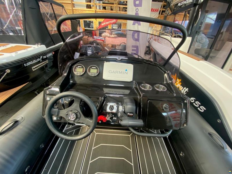 Grand G580