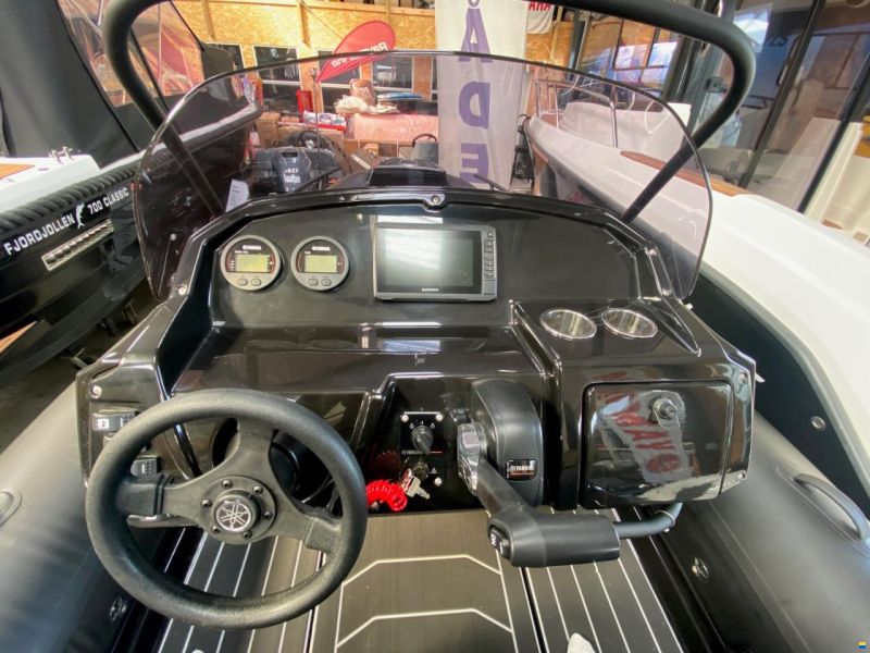 Grand G580