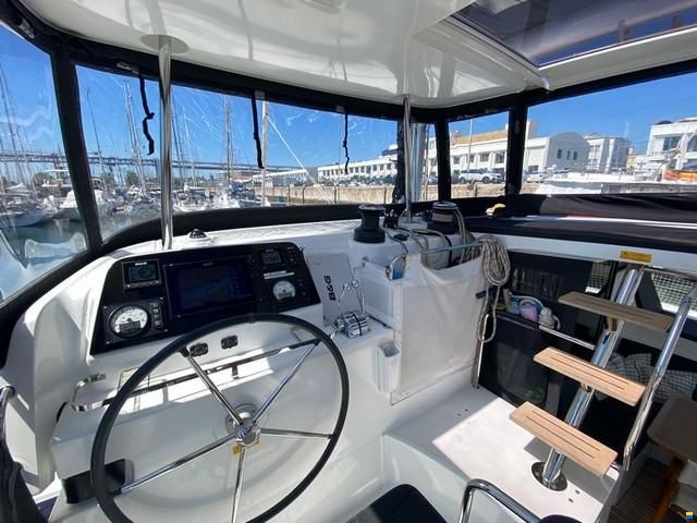 Lagoon 42