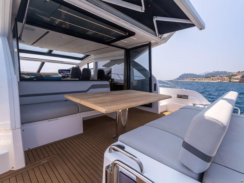 Sunseeker Predator 55 EVO