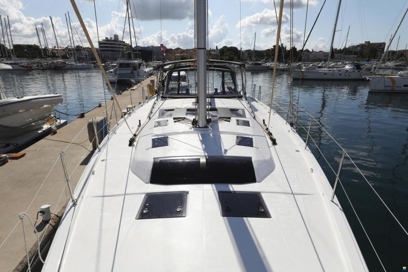 Dufour 530