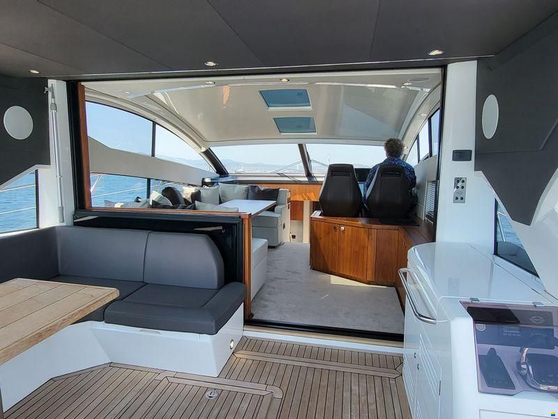 Sunseeker Predator 57