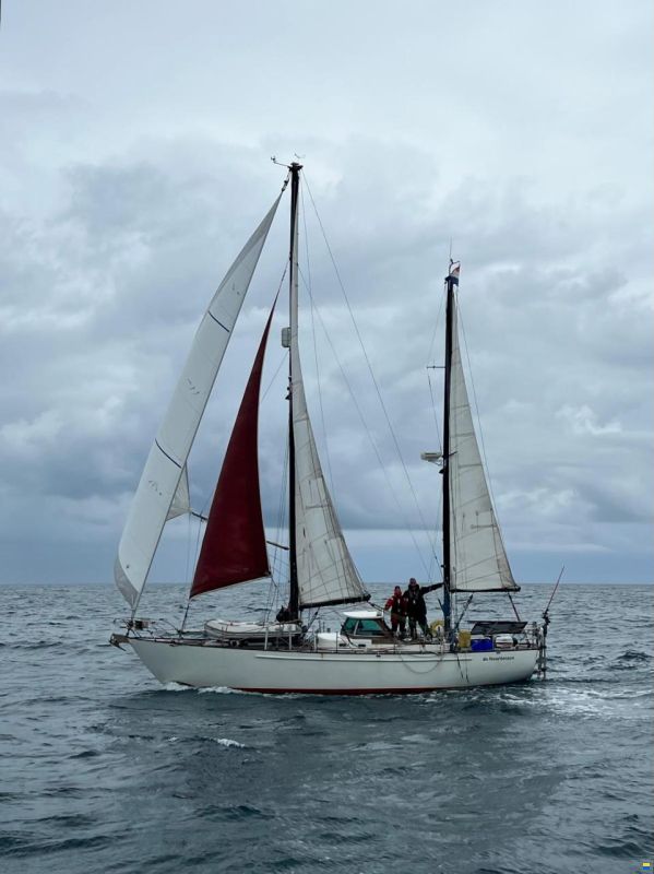 Koopmans 38 ketch image