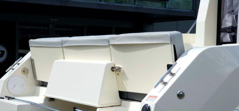 Quicksilver 625 Pilothouse
