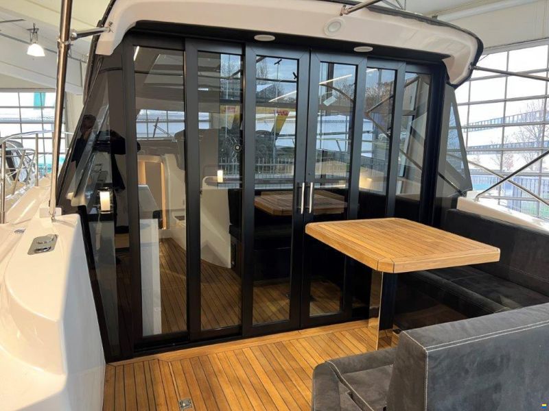 Focus Motor Yacht Power 44