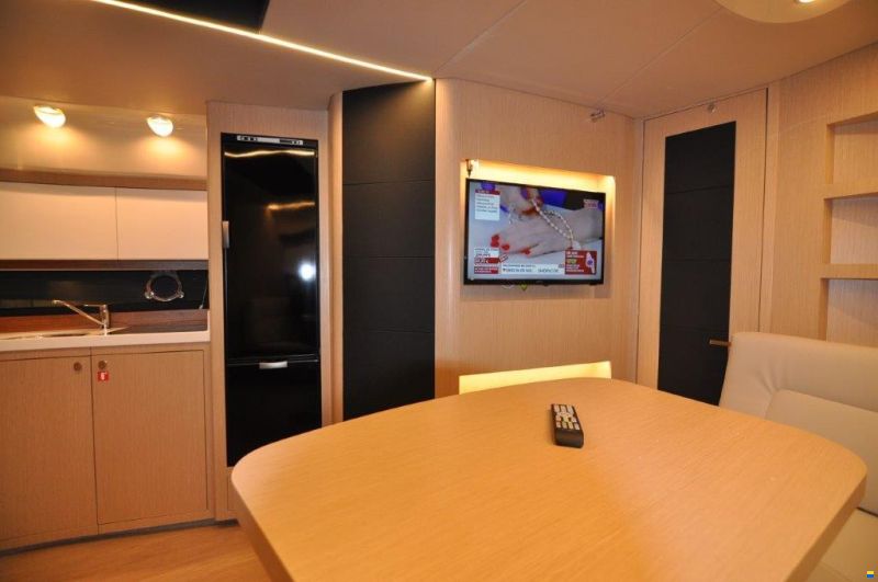 Focus Motor Yacht Power 44
