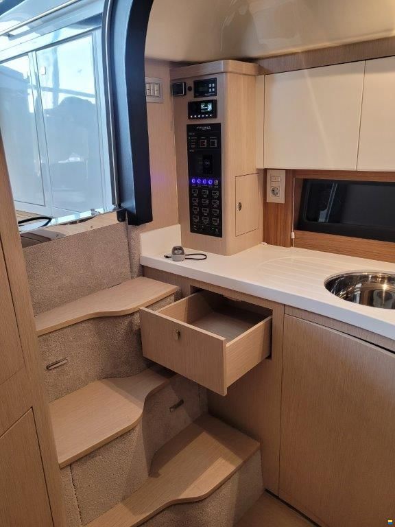 Focus Motor Yacht Power 44