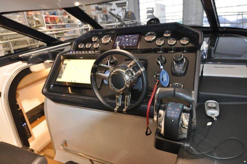 Focus Motor Yacht Power 44