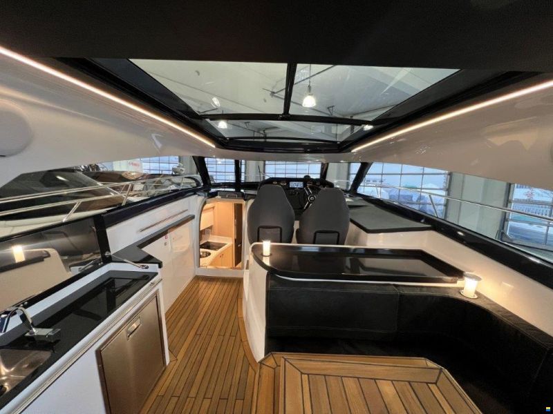 Focus Motor Yacht Power 44