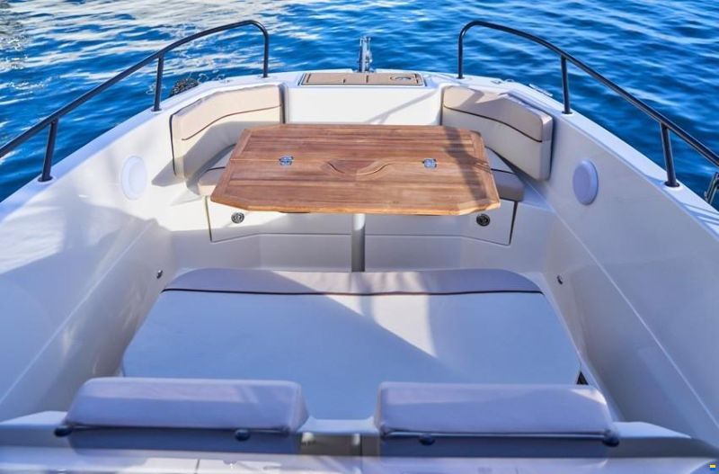 Quicksilver 805 Open
