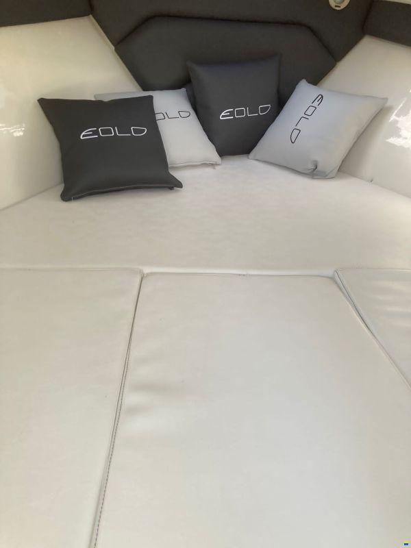 Eolo 6.4 EL Cabin