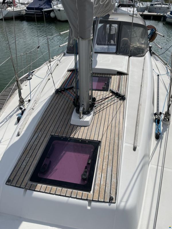 Dufour 34E Performance