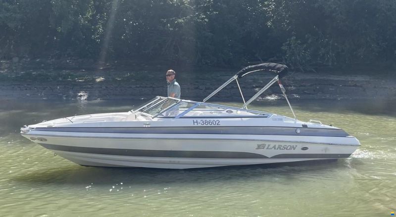 Larson 228 LXI