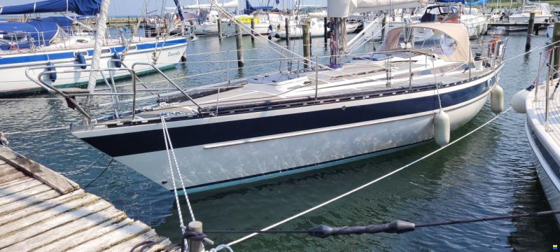 LM Boats Helmsman 34 image