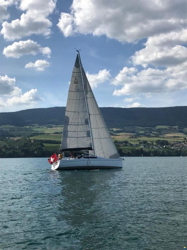 Dehler 35 image