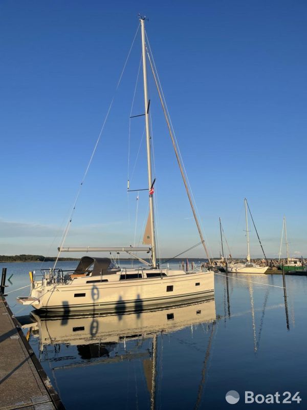 Hanse 388