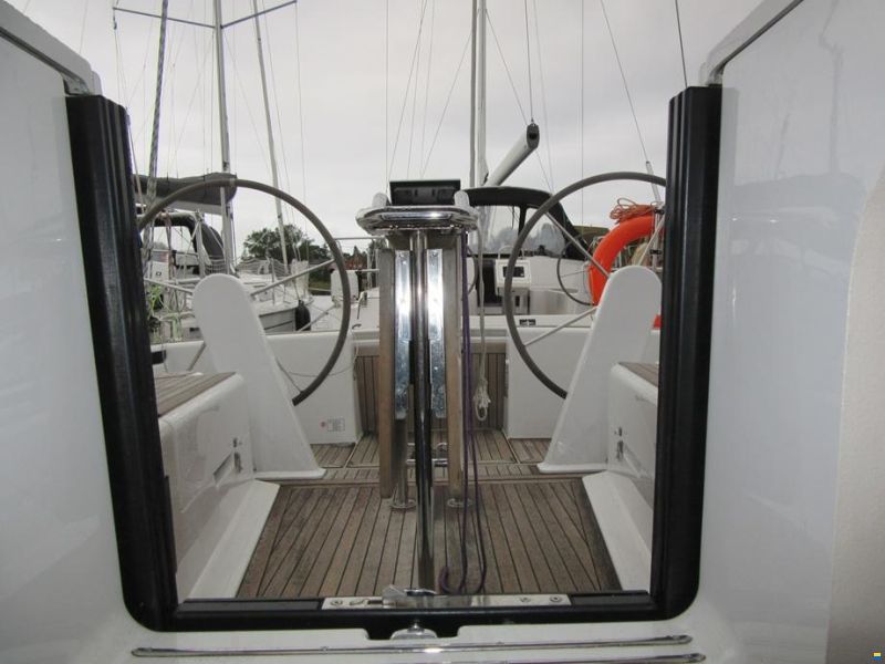 Hanse 348