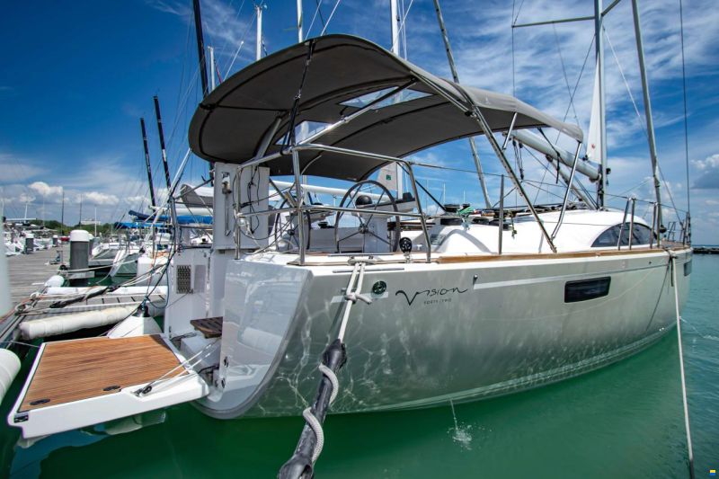 Bavaria VISION 42 image