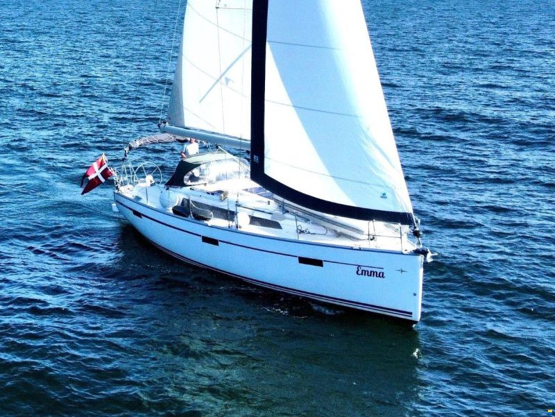 Bavaria 37 Cruiser image