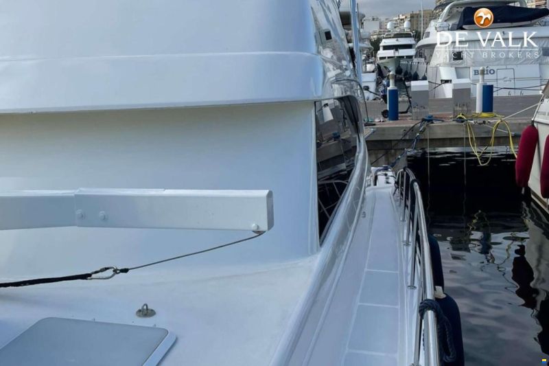 Riviera 58 Enclosed Flybridge
