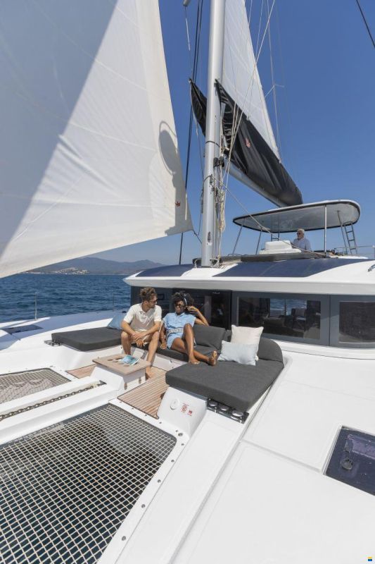 Lagoon 51