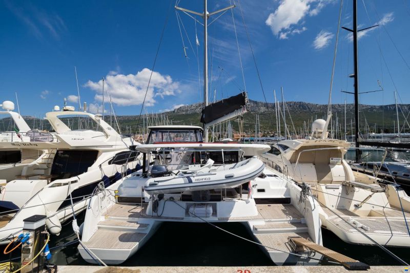 Lagoon 42