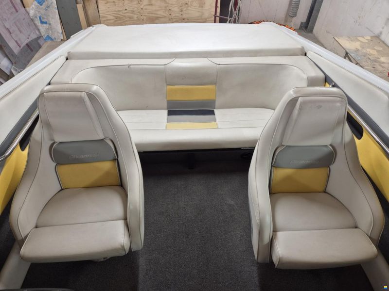 Rinker 236