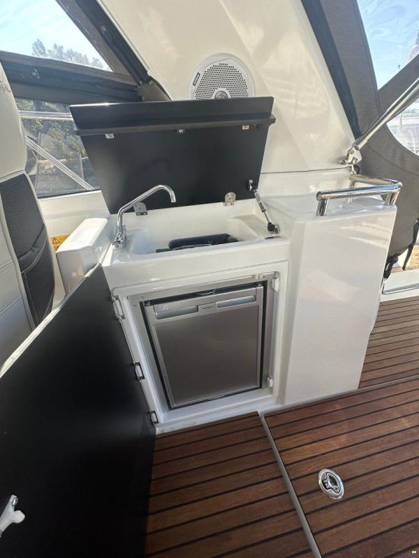 Jeanneau Leader 30