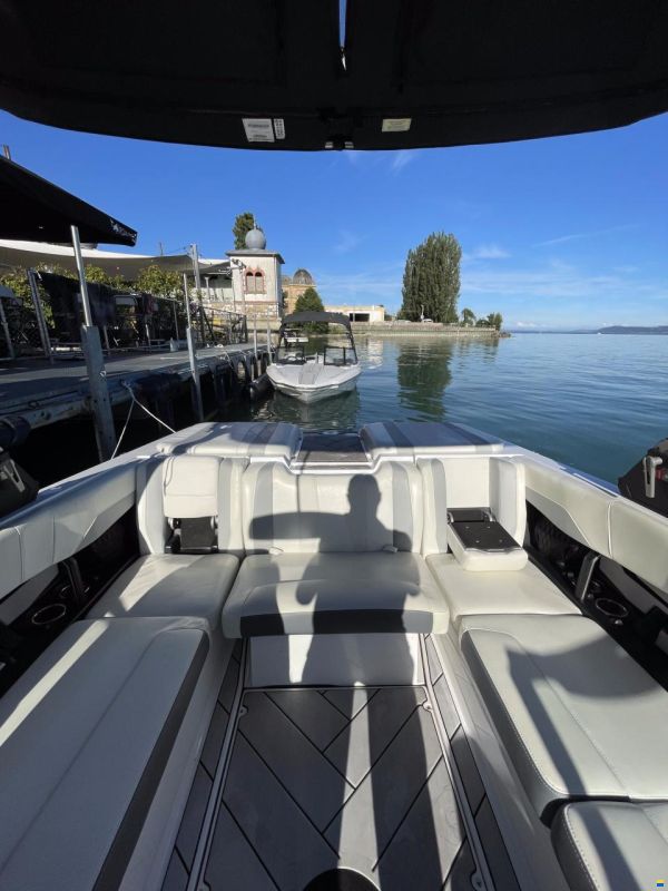 Malibu Wakesetter 22 LSV