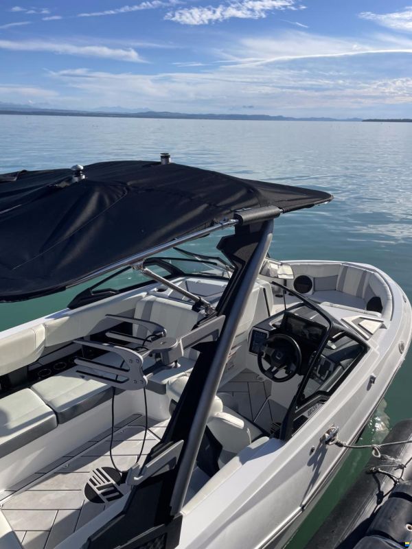 Malibu Wakesetter 22 LSV