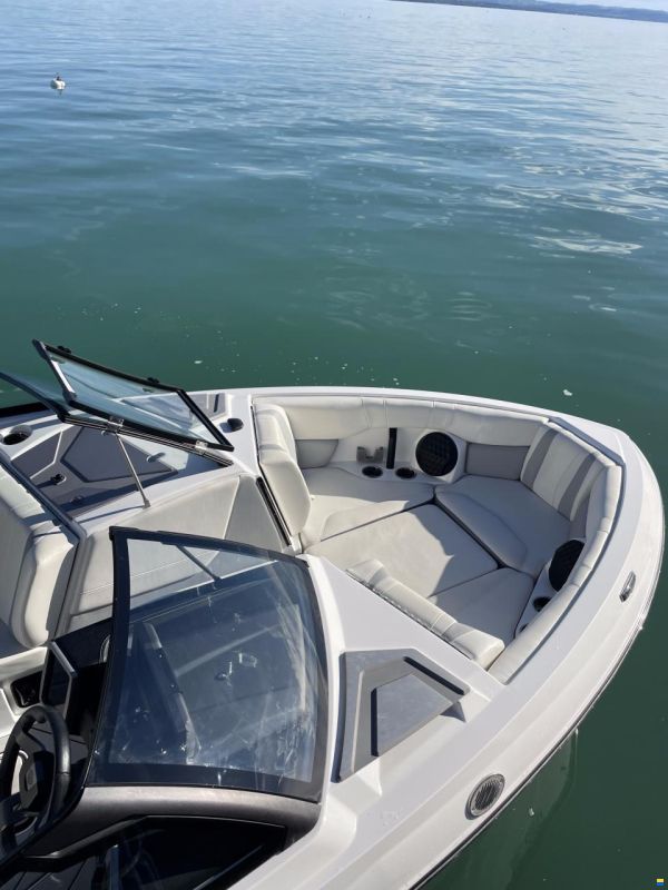 Malibu Wakesetter 22 LSV