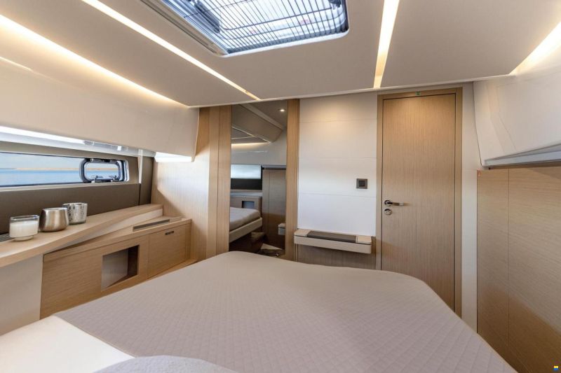 Jeanneau DB 37