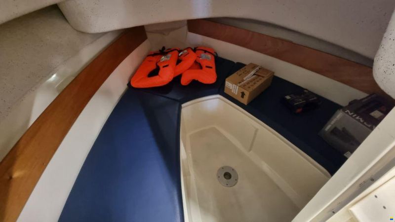 Jeanneau Merry Fisher 585 met Suzuki DF90A en tra