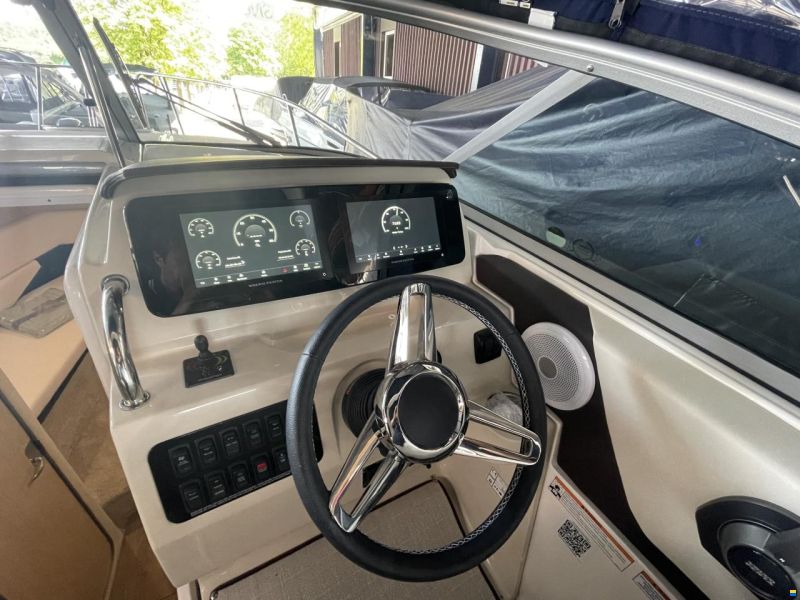 Regal 26 Express