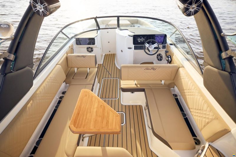 Sea Ray SDX 270 Surf Europe