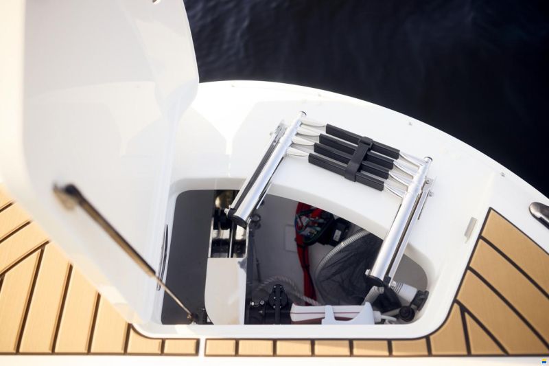 Sea Ray SDX 270 Surf Europe