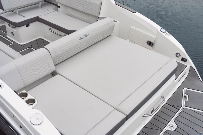 Sea Ray SDX 270 Surf Europe