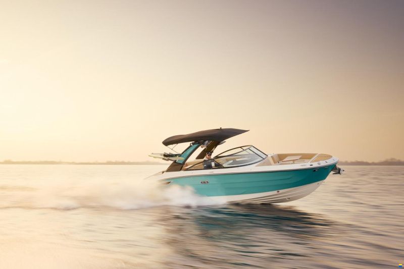 Sea Ray SDX 270 Surf Europe