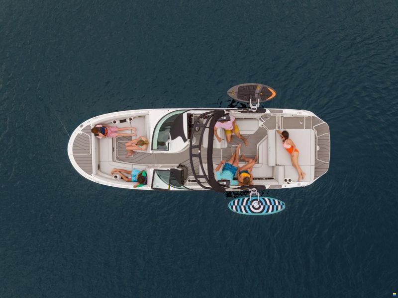 Sea Ray SDX 270 Surf Europe